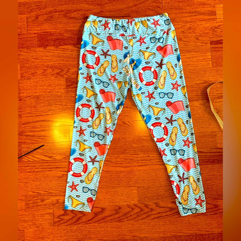 Canah- “beach” leggings size TC (12-18)